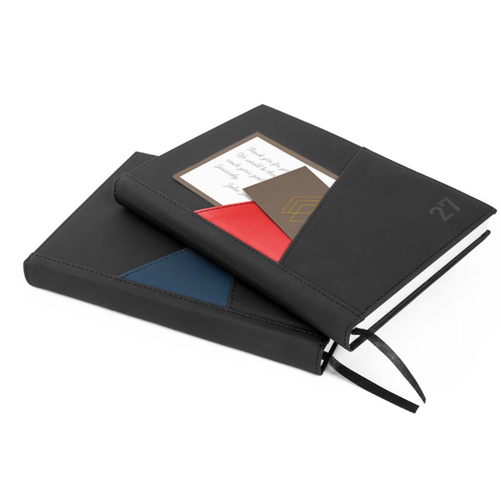 Agenda Diária A5 2027 em PU com Bolsos Externos — imagem 5
